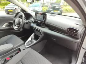 Toyota Yaris thumbnail 8
