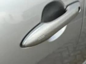 Toyota Yaris thumbnail 77