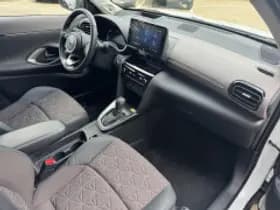 Toyota Yaris Cross thumbnail 4