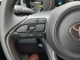 Toyota Yaris thumbnail 18
