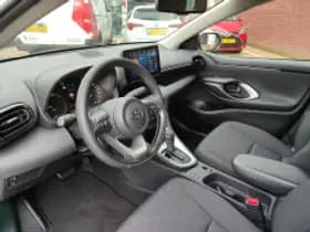 Toyota Yaris thumbnail 4