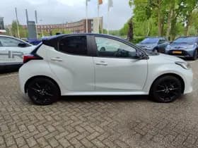 Toyota Yaris thumbnail 12
