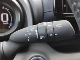 Toyota Yaris thumbnail 24