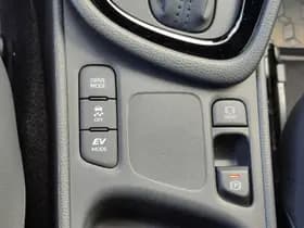 Toyota Yaris thumbnail 33