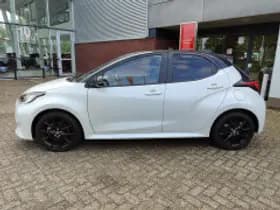 Toyota Yaris thumbnail 5