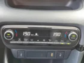 Toyota Yaris thumbnail 67