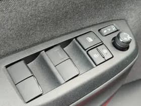 Toyota Yaris Cross thumbnail 19