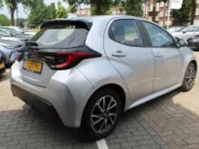 Toyota Yaris thumbnail 3
