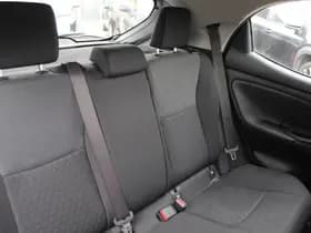 Toyota Yaris thumbnail 25