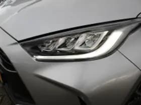 Toyota Yaris thumbnail 5