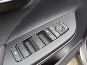Toyota C hr thumbnail 26