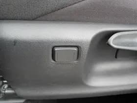 Toyota C hr thumbnail 28
