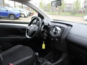 Toyota Aygo thumbnail 21