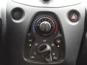 Toyota Aygo thumbnail 24