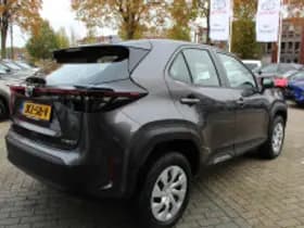 Toyota Yaris Cross thumbnail 3