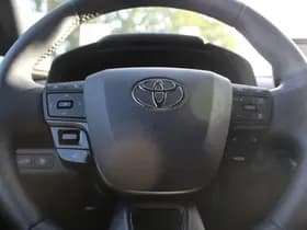 Toyota C hr thumbnail 16