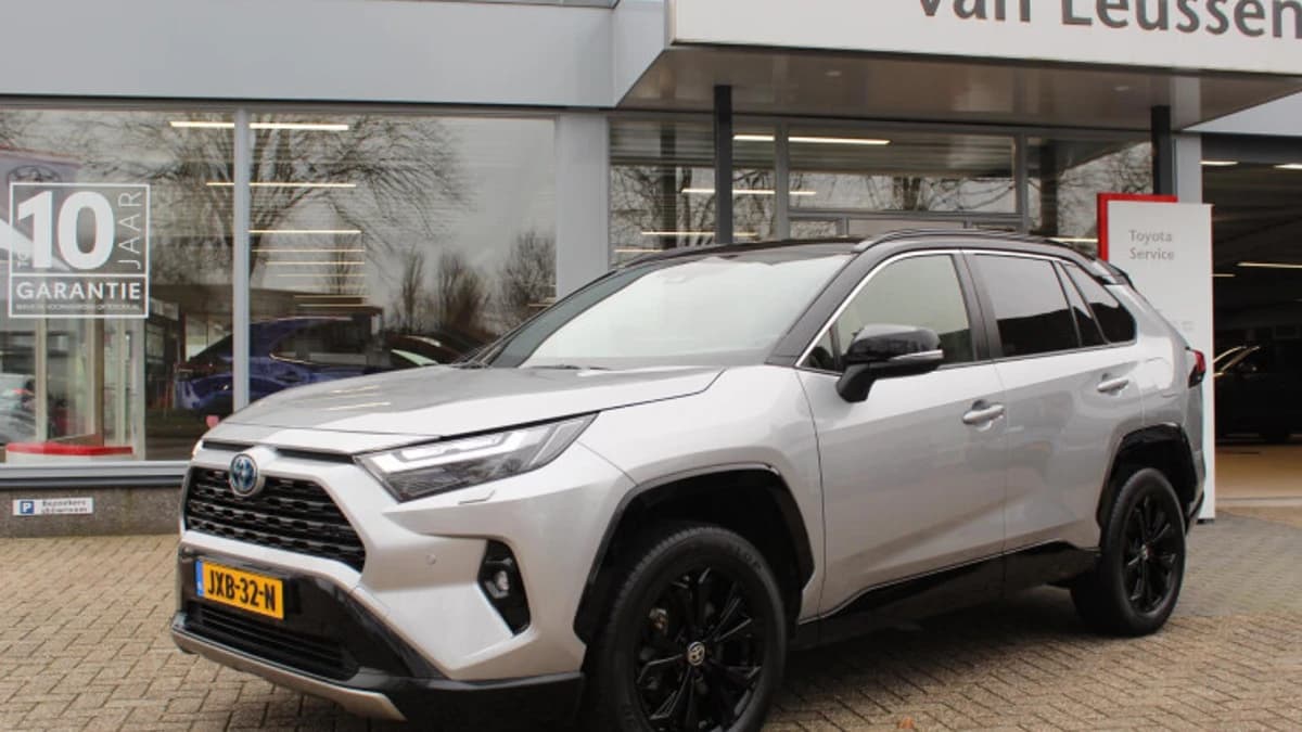 Toyota RAV4 — foto 1