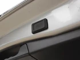 Toyota RAV4 thumbnail 28