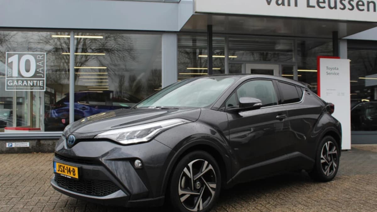 Toyota C hr — foto 1