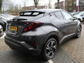 Toyota C hr thumbnail 3