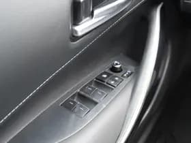 Toyota Corolla thumbnail 14