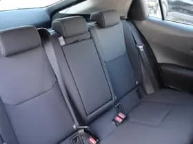 Toyota Prius thumbnail 33