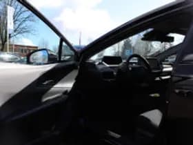 Toyota Prius thumbnail 6