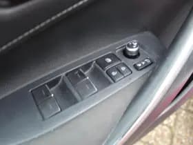 Toyota Corolla thumbnail 14