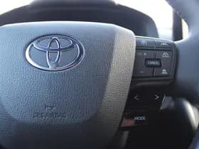 Toyota C hr thumbnail 16