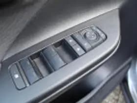Toyota C hr thumbnail 50