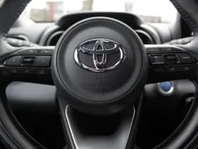 Toyota Yaris thumbnail 13