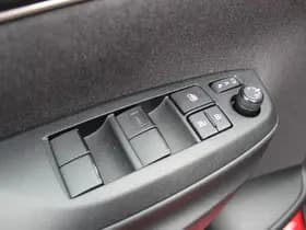 Toyota Yaris thumbnail 16
