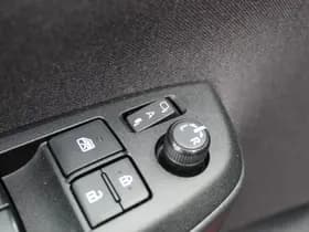 Toyota Yaris thumbnail 17