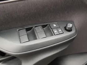 Toyota Yaris Cross thumbnail 17
