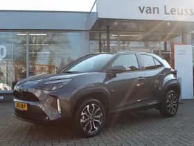 Toyota Yaris Cross thumbnail 1