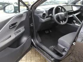 Toyota C hr thumbnail 6