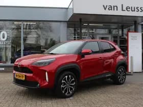 Toyota Yaris Cross thumbnail 1