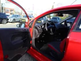 Ford Fiesta thumbnail 5
