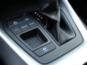 Toyota RAV4 thumbnail 23