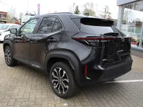 Toyota Yaris Cross thumbnail 2