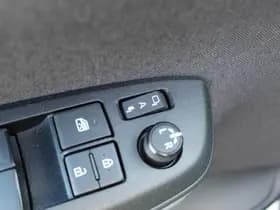 Toyota Yaris thumbnail 29