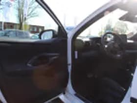 Toyota Yaris thumbnail 45