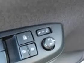 Toyota Yaris thumbnail 62