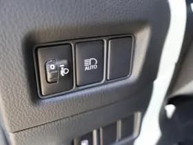 Toyota C hr thumbnail 16