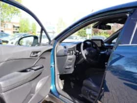 Toyota C hr thumbnail 6