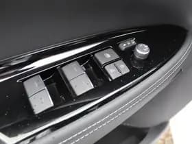 Toyota Mirai thumbnail 17
