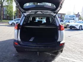 Toyota RAV4 thumbnail 12