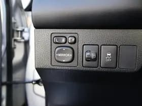 Toyota RAV4 thumbnail 21