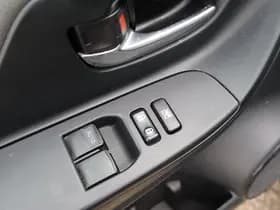 Toyota Yaris thumbnail 13