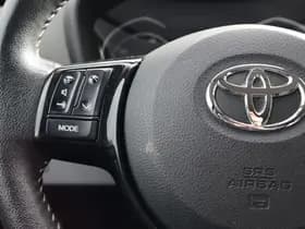 Toyota Yaris thumbnail 17